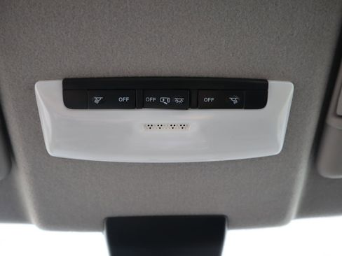 Used 2025 Nissan Kicks Play S image 25