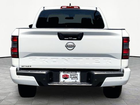 Used 2025 Nissan Frontier SV RWD image 6