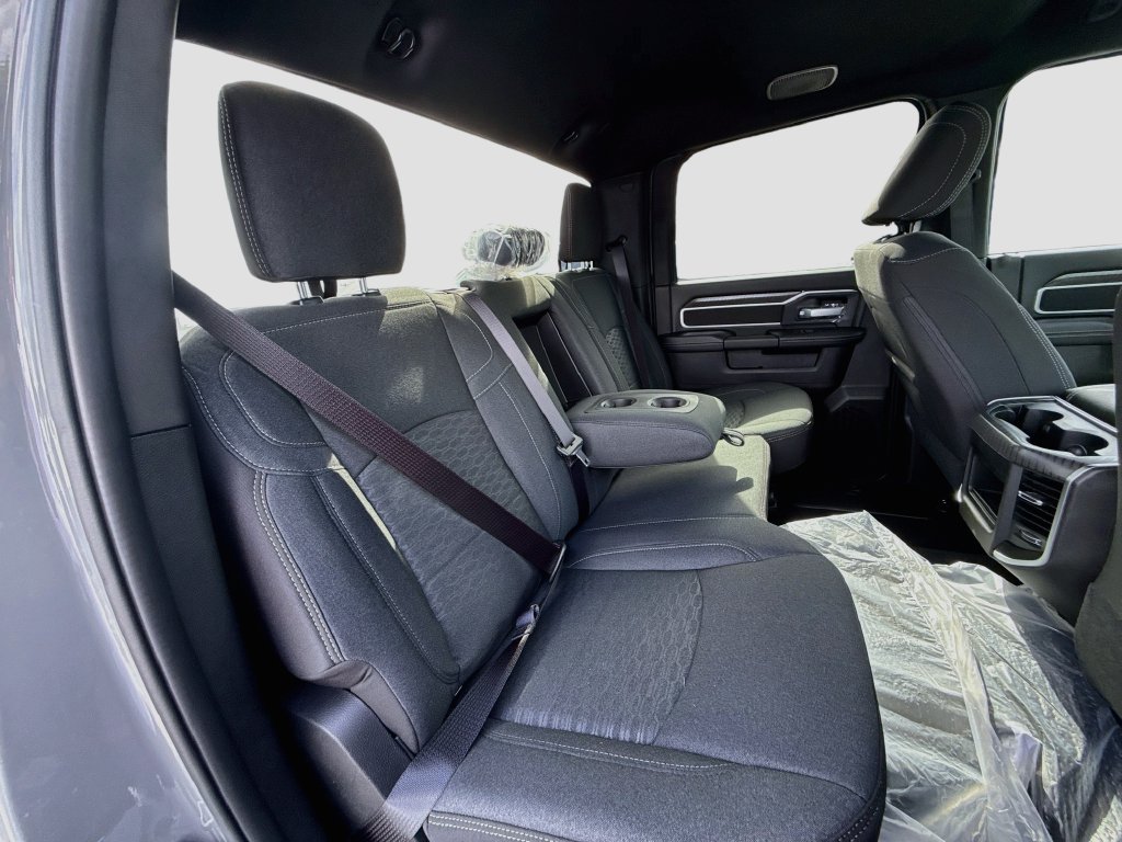 New 2027 RAM 3500 Big Horn AWD/4WD image 30