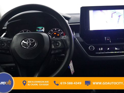 Used 2024 Toyota Corolla LE FWD image 5