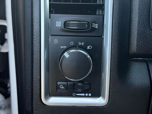 Used 2024 RAM 1500 Classic SLT image 15