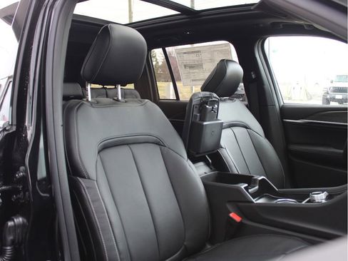 New 2026 Jeep Grand Cherokee Limited Reserve image 28