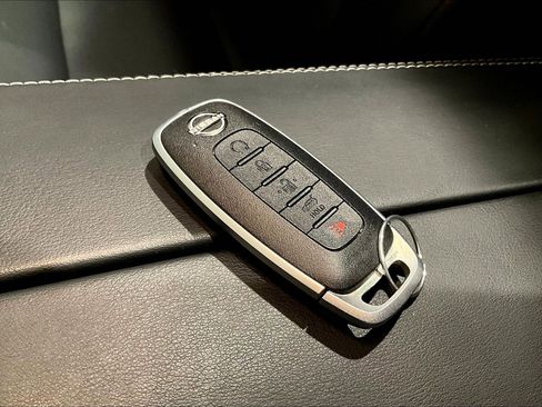 Used 2023 Nissan Rogue SV w/ SV Premium Package image 35