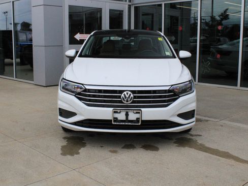 Used 2021 Volkswagen Jetta SEL FWD image 2