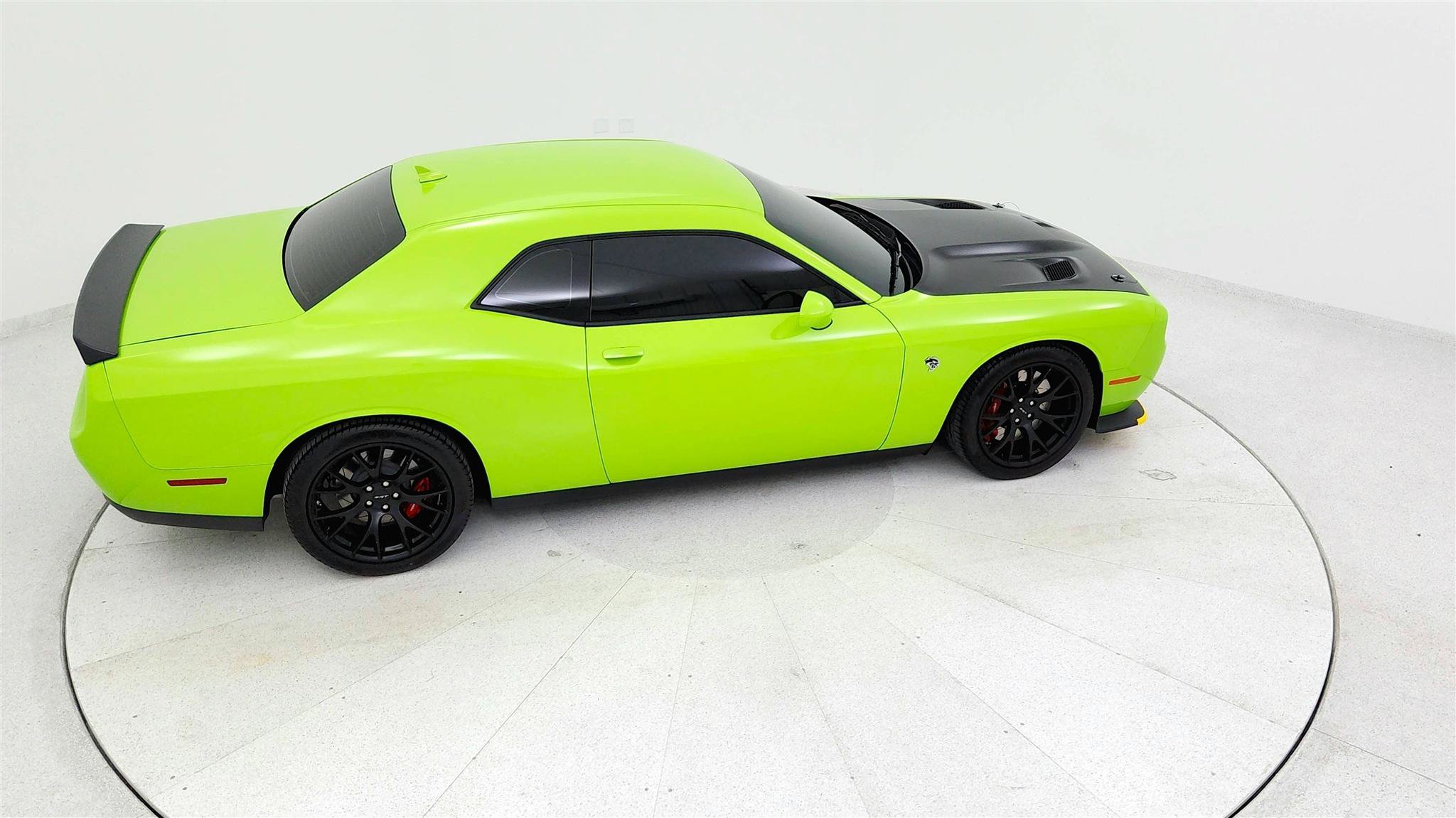 Used 2015 Dodge Challenger SRT Hellcat RWD image 28