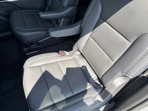 New 2026 Chevrolet Traverse LT AWD/4WD image 38
