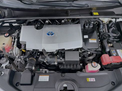 Used 2017 Toyota Prius Three Touring image 30