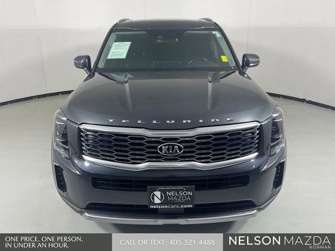 Used 2020 Kia Telluride S w/ S 8 Passenger Seating Package AWD/4WD image 2