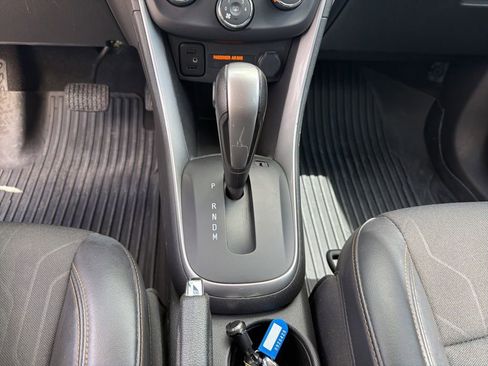 Used 2020 Chevrolet Trax LT w/ Redline Edition image 29