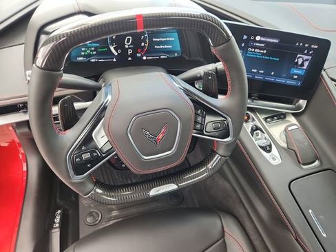 Used 2025 Chevrolet Corvette Z06 RWD image 11