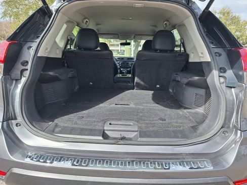 Used 2018 Nissan Rogue SV image 22