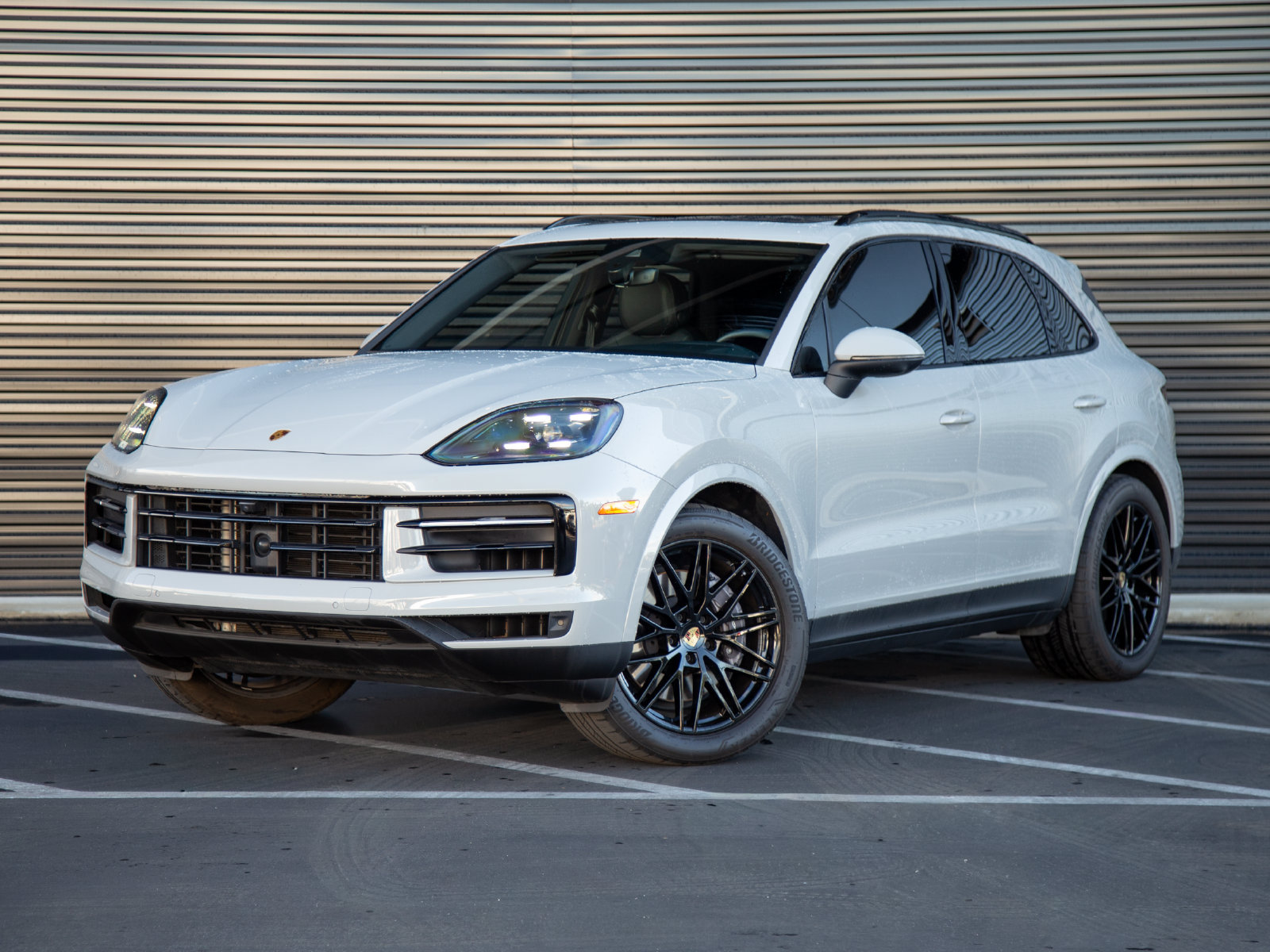 Certified 2024 Porsche Cayenne AWD/4WD image 1