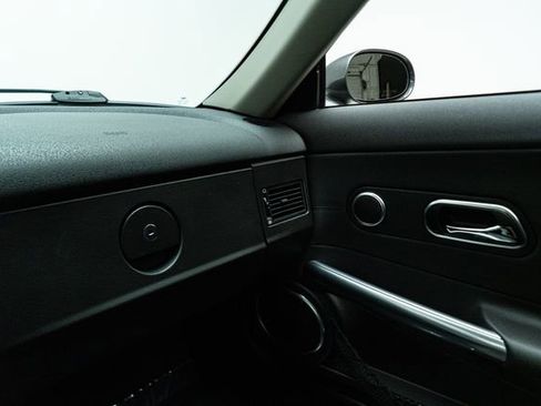 Used 2004 Chrysler Crossfire Limited image 27