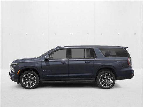 New 2026 Chevrolet Suburban RST RWD image 3