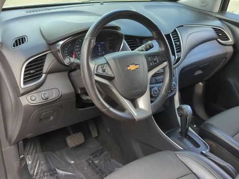 Used 2019 Chevrolet Trax LT w/ LT Convenience Package AWD/4WD image 8