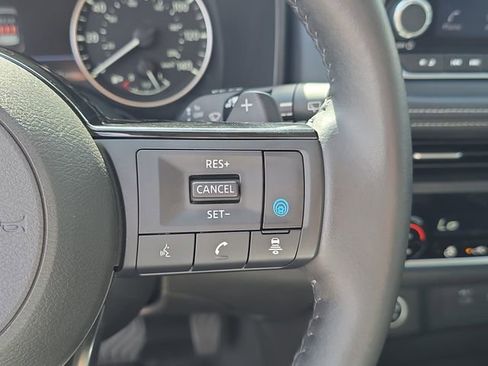 Certified 2023 Nissan Rogue SV w/ SV Premium B Package FWD image 33