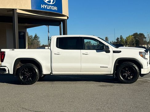 Used 2021 GMC Sierra 1500 Elevation image 3