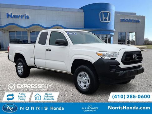 Used 2022 Toyota Tacoma SR image 1
