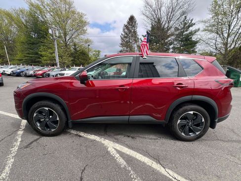 Used 2025 Nissan Rogue SV image 5