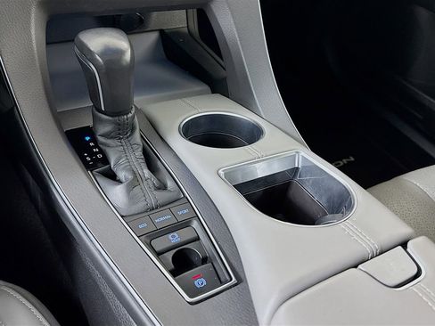 Used 2021 Toyota Avalon Limited w/ Advanced Safety Package image 18