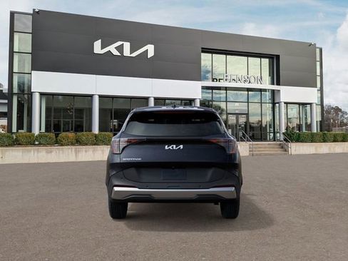 New 2026 Kia Sportage EX FWD image 6