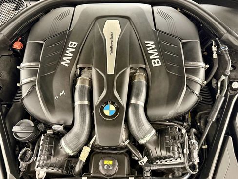 Used 2016 BMW 750i xDrive image 20