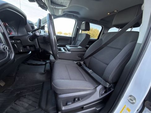 Used 2018 Chevrolet Silverado 1500 LT w/ LT Eassist Package image 24