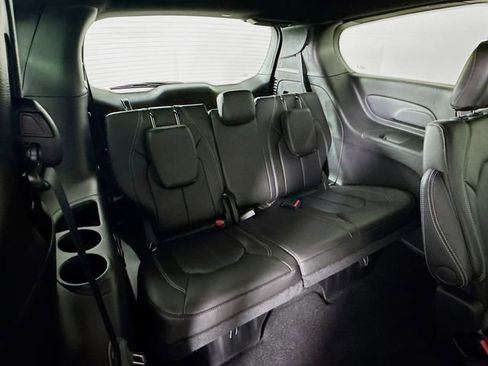 New 2026 Chrysler Pacifica Select image 29