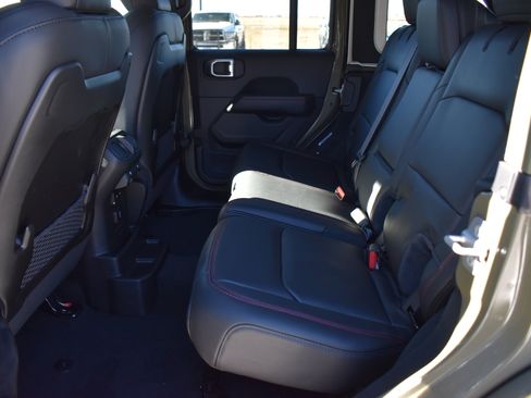 New 2026 Jeep Wrangler Unlimited Rubicon image 21