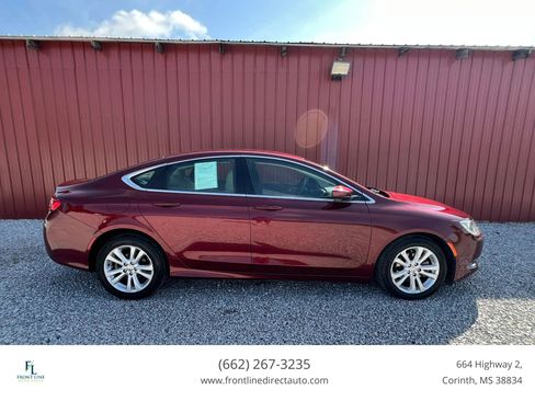 Used 2015 Chrysler 200 Limited FWD image 4
