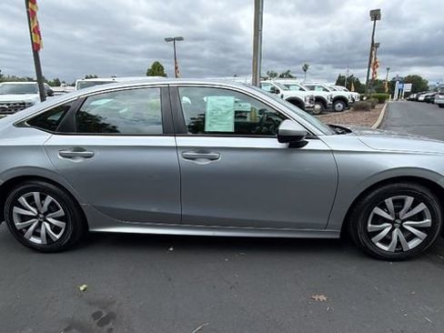 Used 2023 Honda Civic LX image 3