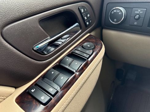 Used 2012 GMC Yukon Denali image 22