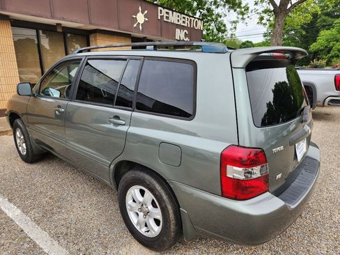 Used 2004 Toyota Highlander Limited FWD image 2
