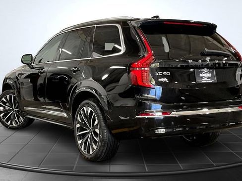 New 2026 Volvo XC90 B6 Plus w/ Protection Package image 4
