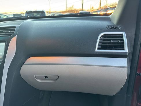 Used 2015 Ford Explorer XLT w/ Equipment Group 202B image 33