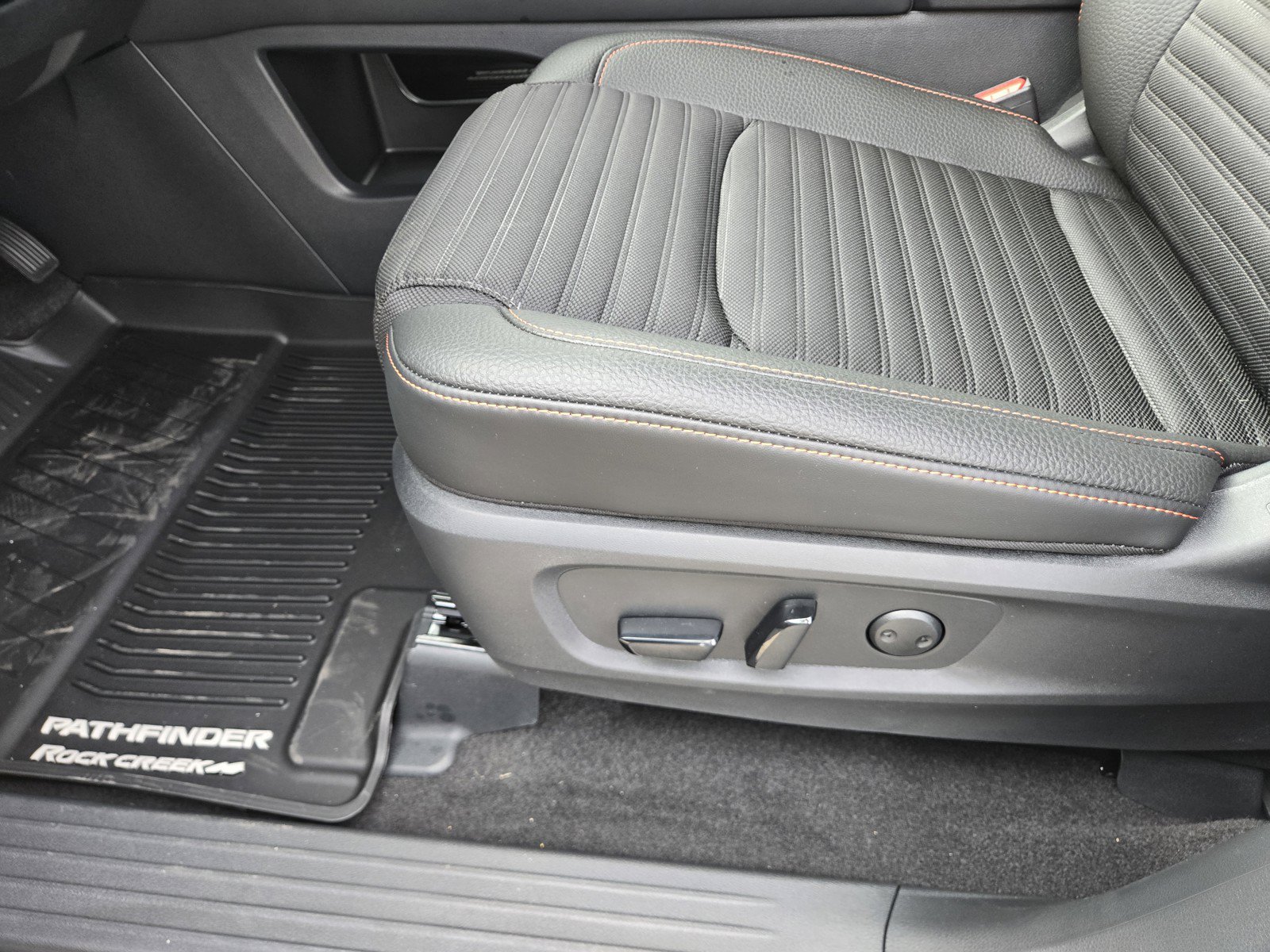 New 2026 Nissan Pathfinder Rock Creek AWD/4WD image 12