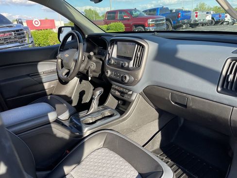 Used 2022 Chevrolet Colorado Z71 AWD/4WD image 28