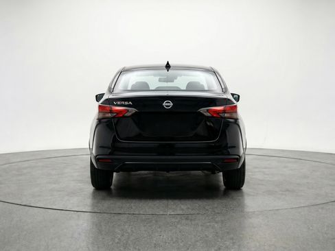 Used 2025 Nissan Versa SV image 7