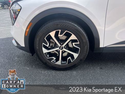 Used 2023 Kia Sportage EX image 11