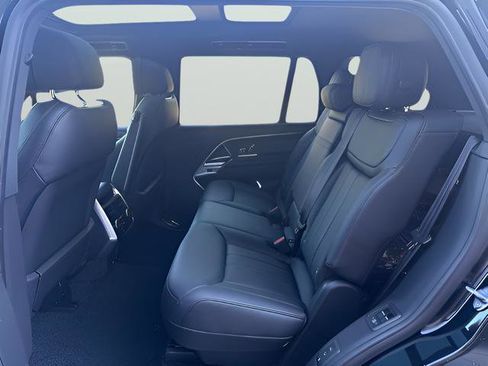 New 2025 Land Rover Range Rover Long Wheelbase SE image 26