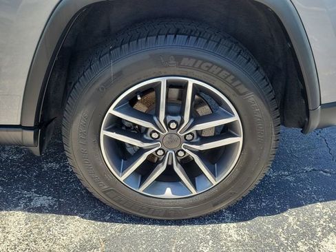 Used 2020 Jeep Grand Cherokee Limited RWD image 7