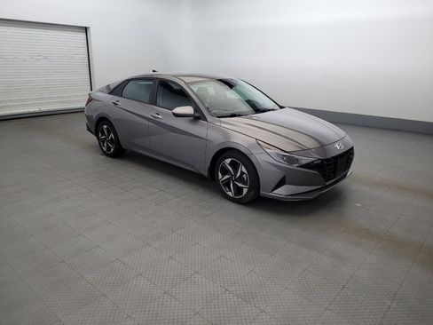 Used 2023 Hyundai Elantra SEL w/ Convenience Package FWD image 11