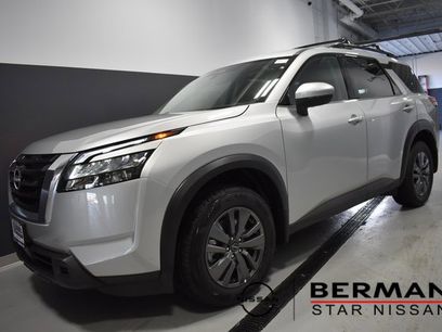 New 2025 Nissan Pathfinder SV