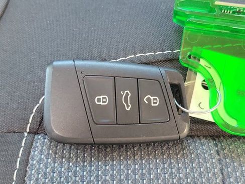 Used 2025 Volkswagen Taos S image 35