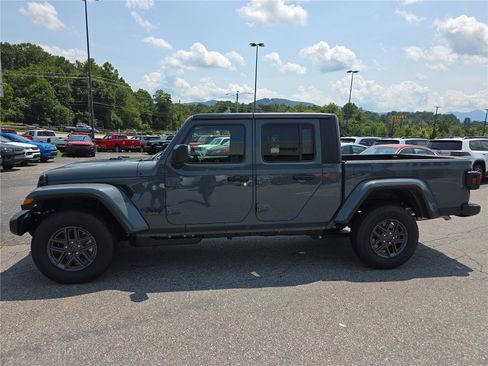 New 2026 Jeep Gladiator Sport AWD/4WD image 6