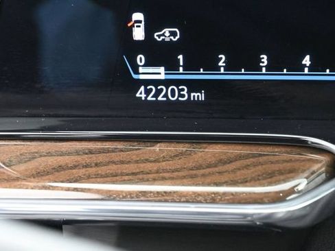 Used 2024 Cadillac Escalade Sport Platinum w/ LPO, Floor Liner Package AWD/4WD image 38