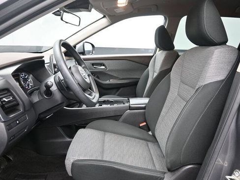 Used 2022 Nissan Rogue SV image 12