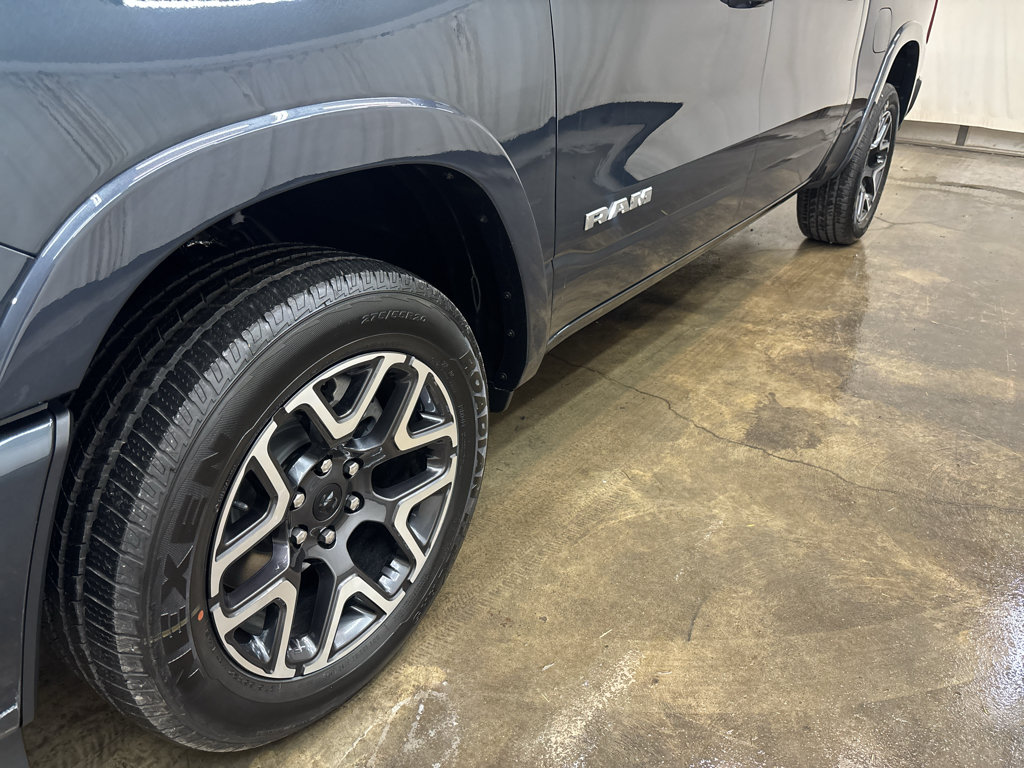 New 2027 RAM 1500 Laramie w/ Sport Appearance Package AWD/4WD image 14