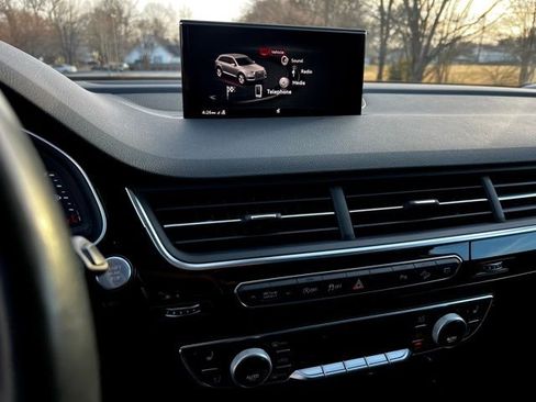 Used 2018 Audi Q7 3.0T Prestige w/ Prestige Package image 42