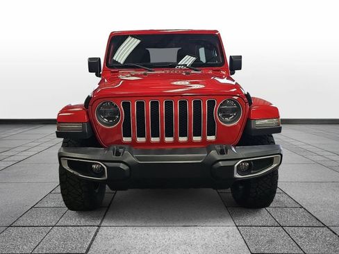 Used 2018 Jeep Wrangler Unlimited Sahara AWD/4WD image 2